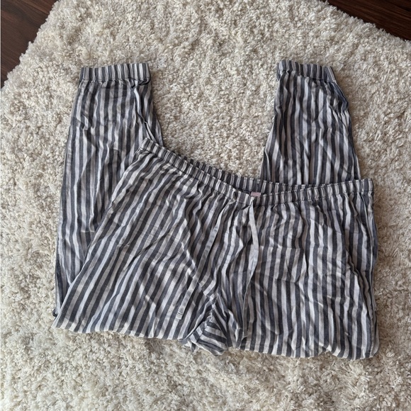 Victoria's Secret Gray and White Striped Lounge Pants - Picture 1 of 4